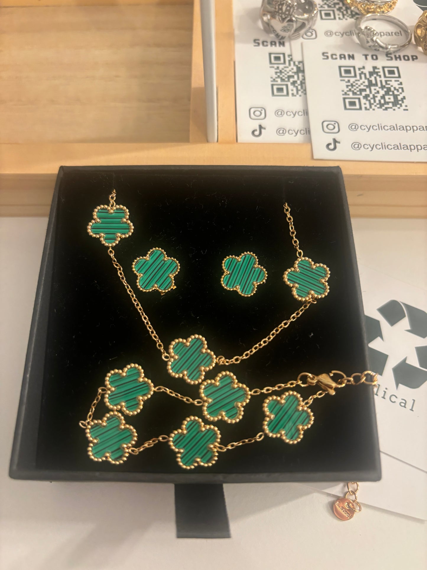 Green Clover set