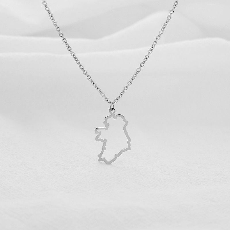 Eire Necklace (Outline)