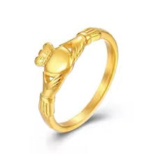 The (dainty) Claddagh